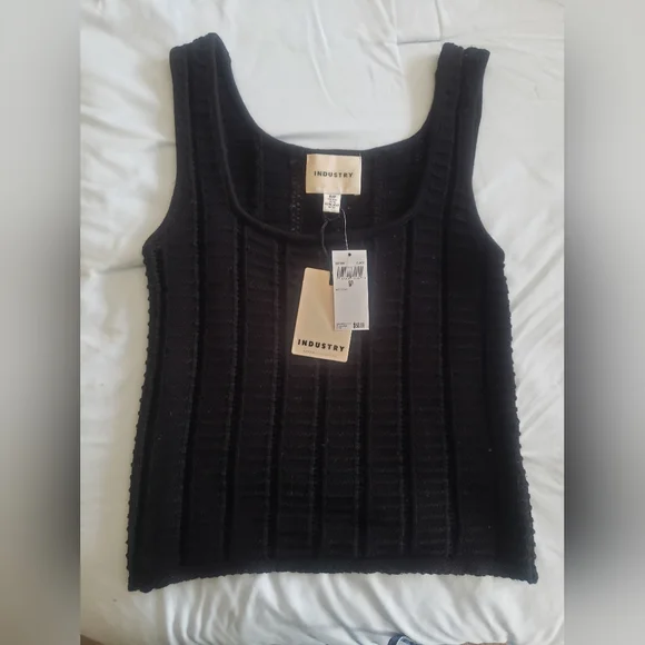 Top Industry Republic Clothing - Picture 2 of 4